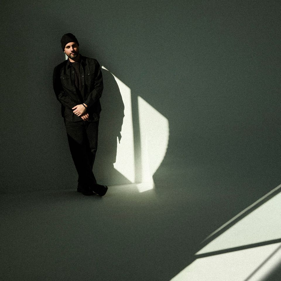 Pianisten Shai Maestro är en av 2000-talets mest tongivande jazzmusiker. Den 19 april spelar han på UKK med kvartetten The Guesthouse. Foto: Lorena Dini