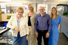Gänget bakom AI-Gustav: Hanna Olsson Berg, biträdande redaktionschef, Titti Jersler, redaktionell utvecklingschef, Vasilios Hatciliamis, Engineering Manager, Moa Gårdh, produktchef. Foto: Mats Strand/Aftonbladet