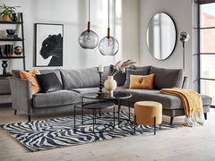 Pressbild soffa Svanenmärkt Weekend - hemsidan