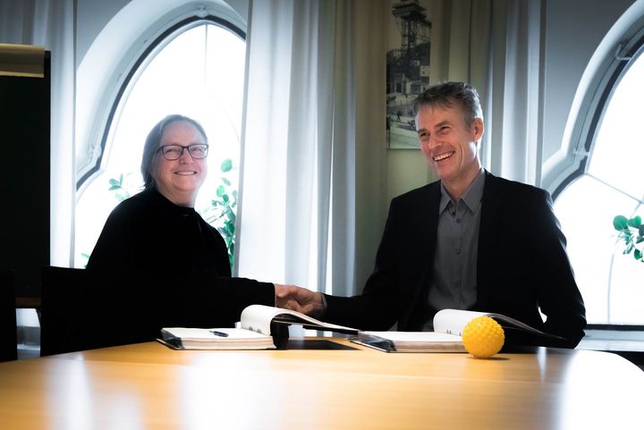 Stadsdirektör Ingela Lindh och Jonas Ryberg, vd Unikum. Foto: John Gille Colombus
