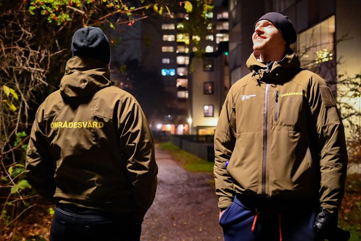 En framgångsfaktor i Farstalyftet handlar om ökad vuxennärvaro och att lokala ungdomar engageras. Fotograf: Anders Hammarström