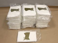 Över 25 kilo amfetamin och 250 000 narkotikaklassade tabletter smugglades i biltransport. Foto: Tullverket