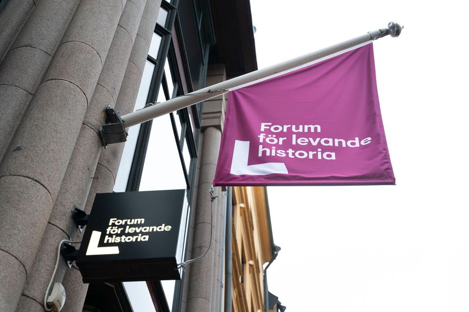 Forum för levande historia (flagga)