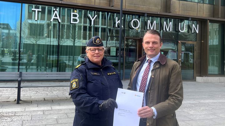 Anna Ohlsson, lokalpolisområdeschef och Erik Andersson (M) kommunstyrelsens ordförande.