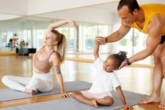 Fler vill yoga och familjeträning ökar