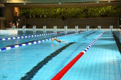 50-meters bassäng