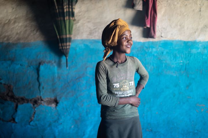 Sida ökar stödet i kampen mot könsstympning. Mekiya från Etiopien är glad att hon slipper genomgå ingreppet. Även om hon är för ung för att förstå alla konsekvenser, har hon lärt sig i skolan att könsstympning kan leda till komplikationer under förlossningen. Foto: FN:s barnfond Unicef / Mulugeta Ayene