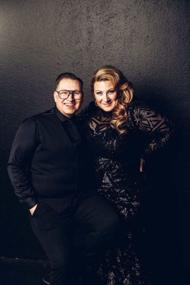 BingoLottos Nyårskväll 2023  - Sarah Dawn Finer och Samuel Ljungblahd