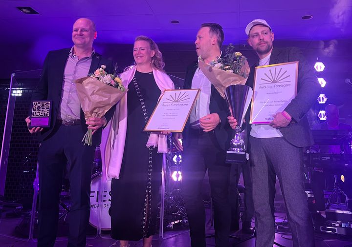 Vinnarna korades under Företagargalan i Linden köpcentrum. Från vänster: Årets företagare Rickard Andersson och Therese Ekholst, ägare till Swed Handling, Årets rookie Erik Lind, SafeQare, och Årets unga företagare Filip Sotton, Tropicarium.