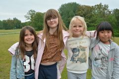 “Vi har gjort codebugs och programmerat spel. Lekt multi-aktiviteter och ätit pannkakor! Ju längre man håller på med kodningen desto roligare blir det.” – Julia, Molly, Lea och Paloma, deltog på Hello World! Fotograf: Anders Hammarström