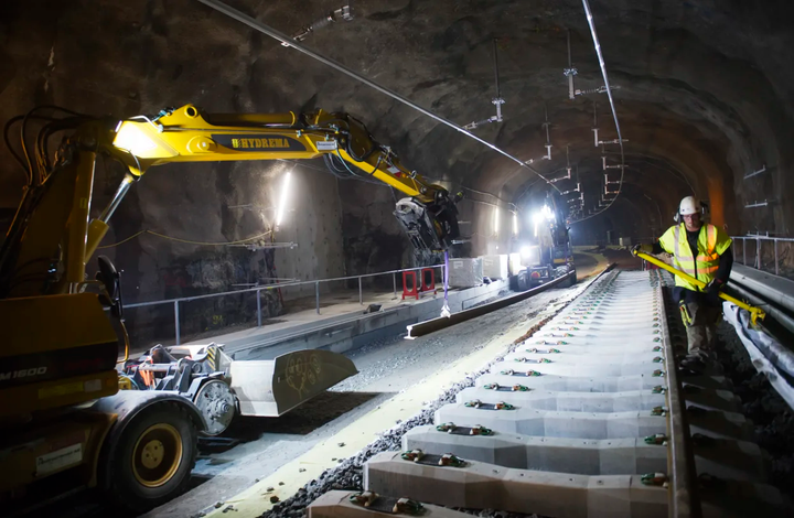 Strukton Rail i byggfasen på Citybanan. Snart är banan redo för trafik.