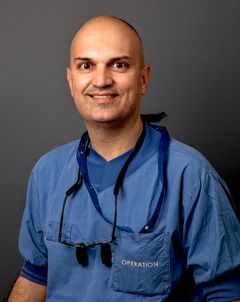 Andres Rodriguez, plastikkirurg på Akademiska sjukhuset. Fotograf: Ola Lundström