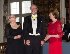 Akademisekreterare Marianne Reuterskiöld, Näringslivsmedaljör Alf Tönnesson, IMP AB och Prinsessan Désirée.