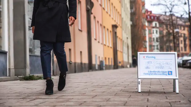 Både villa- och bostadsrättspriser förblev stillastående på riksnivå under februari. Det visar nya siffror från Svensk Mäklarstatistik som analyserats av Länsförsäkringar Fastighetsförmedling.