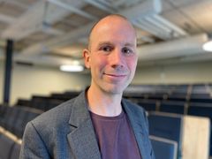 Niklas Rönnberg, universitetslektor, ska forska på hur ljud kan öka tillgängligheten i kollektivtrafiken.