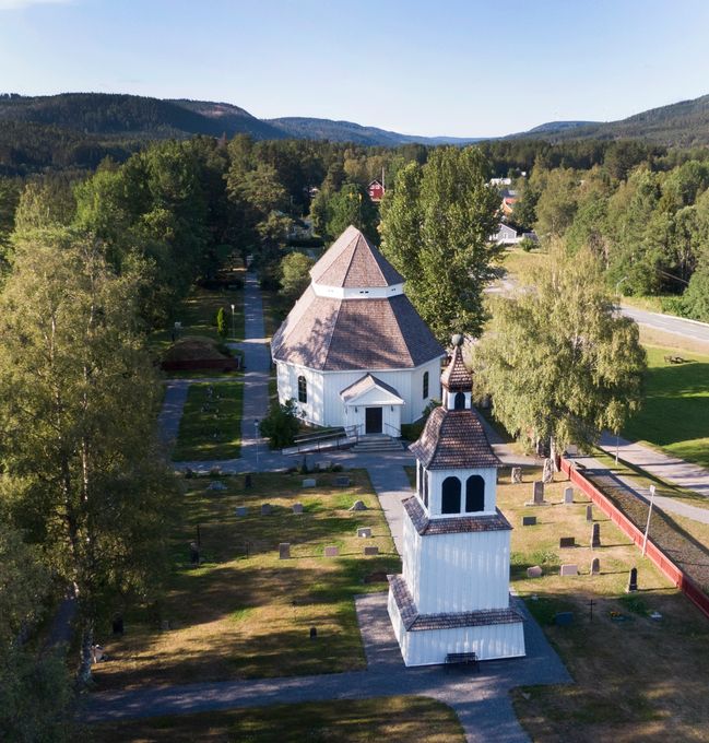 Viksjö kyrka. Foto: Kerstin Stickler/Härnösands stift