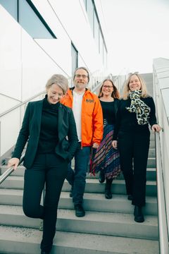 Liza L Lundkvist, Jonas Östlund, Therese Hamrén och Malin Björkman Hietala har skrivit och projektlett barnmusikalen Växtvärk som har premiär på Väven i Umeå den 13 maj.
