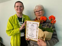 Förbundsdirektör Inger Ekrem och Eva Kolm mottagare av utmärkelsen Trädgårdens eldsjäl
