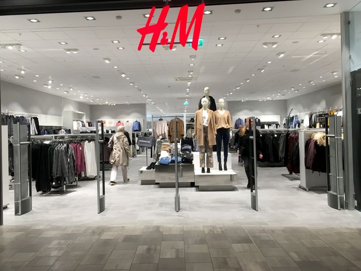 H&M på Charlottenbergs Shoppingcenter. BILD: Thon Property