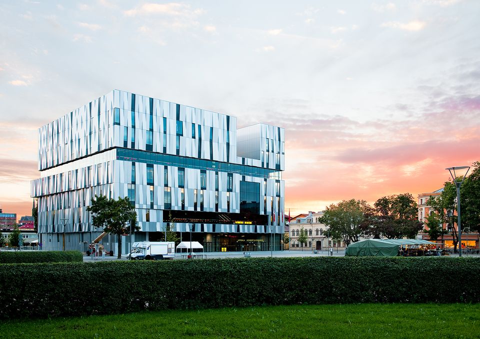 Uppsala Konsert & Kongress vid Vaksala torg. Foto: Jason Strong