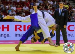 Ett av Martin Paceks försök på uchi-mata i match om brons på GP i Budapest. Foto: Gabriela Sabau, IJF Media.
