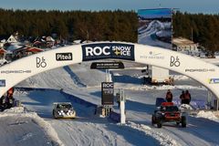 Audi Sport quattro S1 och Audi RS Q e-tron. Två rallymästare som uppvisningskördes under Race of Champions i Piteå.
