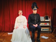 Ellen Edlund och Jeff Lindström i "Teaterterapin:Fadren". Foto: Micke Sandström