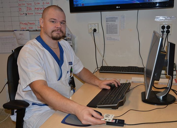 "Mitt jobb är effektivare när jag kommer åt informationen om patienten från valfri arbetsdator på ett snabbt sätt", säger Erik Jansson, sjuksköterska på Akademiska sjukhuset