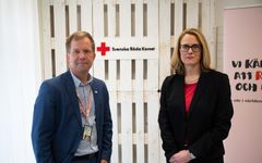 Martin Ärnlöv, generalsekreterare Röda Korset (TV). Barbara Tönz, vd Coca-Cola AB (TH)