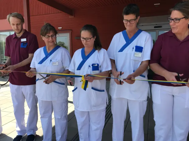 På onsdagen invigdes Almunge vårdcentral. Verksamhetschef Daniela Baretta Furfält och hennes personal kan nu ta emot invånarna i en modern och funktionell vårdcentral.