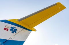 För att tydliggöra samarbetet mellan Sveriges 21 regioner, vilket omfattar hela Sverige har ambulansflygplanen en färgsättning i gult och blått.