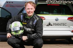 Albin Wärnelöv står i år helt på egna ben med sitt team Experion Racing.