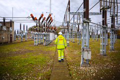 E.ON investerar drygt 80 miljoner kronor i en regionnätstation i Lervik. Projektet omfattar en station om 130 kilovolt i Ytterbo, samt en 14 kilometer lång kraftledning för anslutning till Eurowind Energy’s Vindpark Lervik. Foto: Apelöga