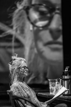 Lena Endre i repetition av En natt i den svenska sommaren. Dramaten/Bergmanfestivalen 2018. Foto: Hans Malm