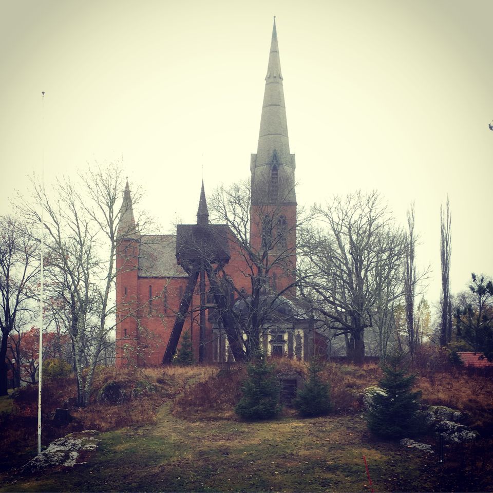 Floda kyrka exteriör