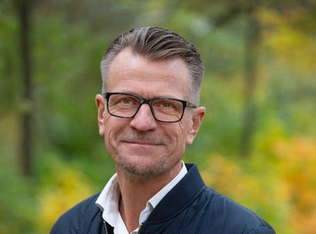 Thomas Perslund blir vd för det nya bolaget Uppsala kommun Arenor och Fastigheter AB. Thomas börjar sin nya tjänst den 16 augusti och lämnar i samband med detta sin nuvarande roll som Sverigechef för byggbolaget Letho group.