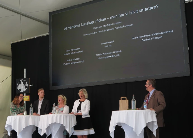 All världens kunskap i fickan - men har vi blivit smartare?