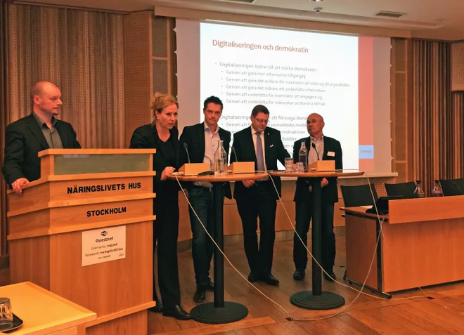 Paneldebatt om digitaliseringens hot och möjligheter mot demokratin