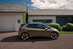 WLTP-räckvidden är upp till 556 km för Pro S (4-sits) och 426 km för Pro Performance.