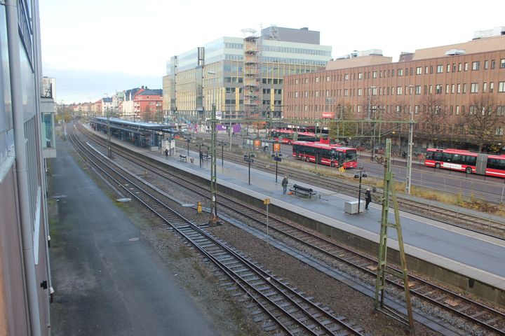 När järnvägen genom Sundbyberg byggts ut kommer tågen gå i tunnel genom stadskärnan. Foto: Trafikverket