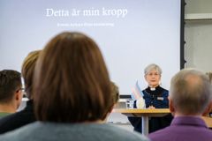 Kyrkosekreterare Cristina Grenholm höll en teologisk reflektion och talade också om Svenska kyrkans officiella ställningstaganden i hbtq-frågor. Foto: Ewa Almqvist.