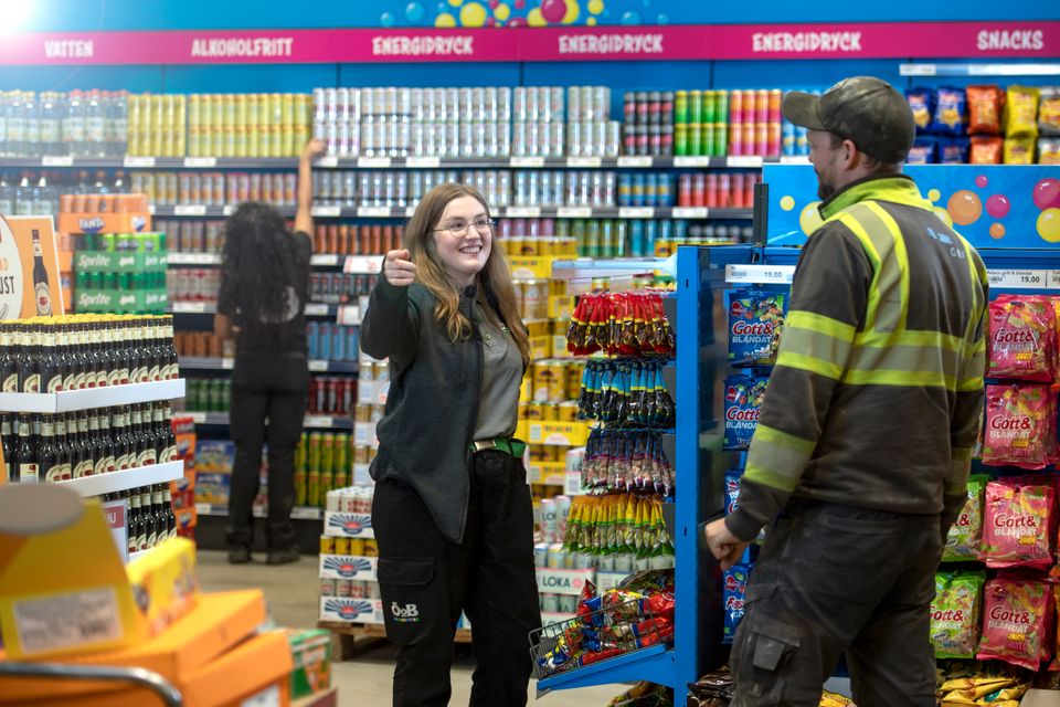 ÖoB varuhus – medarbetare i butik