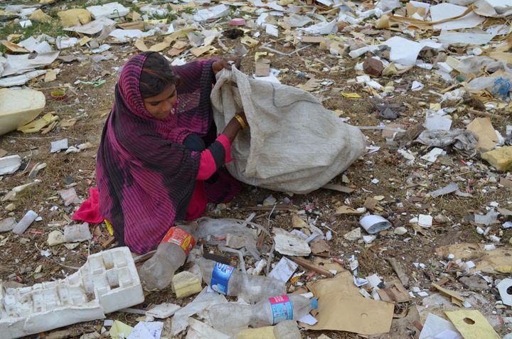 Skräpplockare i Pakistan på No Litter Day 2018.