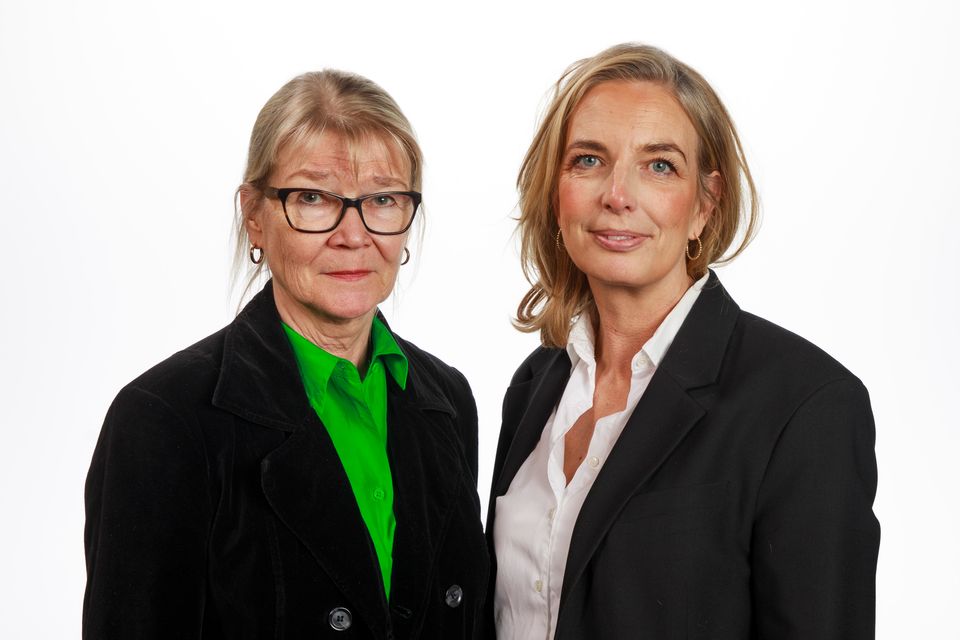 Maria Hedlin (tv) och Eva Klope 