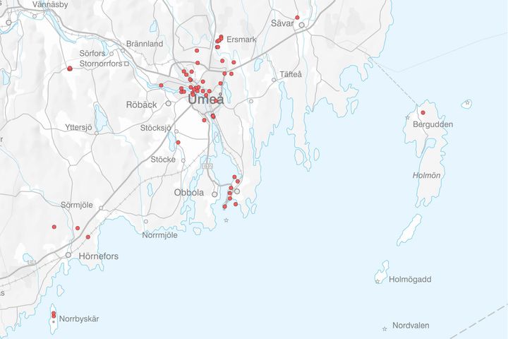 Karta över 54 förorenade områden i Umeå kommun i riskklass 1 och 2 med störst risk för människors hälsa och miljö.