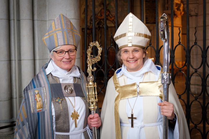 Ärkebiskop Antje och Svenska kyrkans nyaste biskop Karin Johannesson. Foto: Magnus Aronson/Ikon.