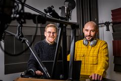 Adam Svanell och Daniel Persson Mora arbetar med senaste avsnittet av Blenda. Foto: Magnus Hjalmarson Neideman/SvD