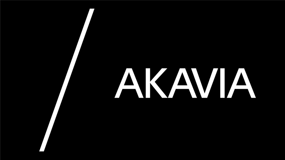 AKAVIA Logotyp Vit Svart