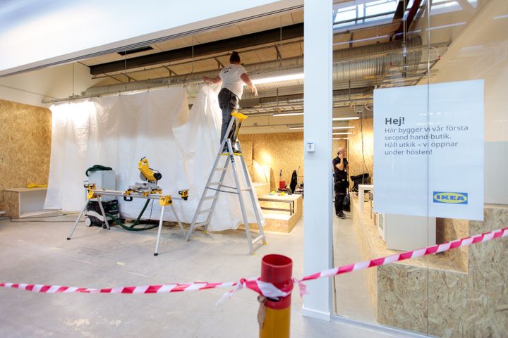Den 2 november öppnar världens första IKEA second hand-butik på Återbruksgallerian ReTuna i Eskilstuna.