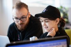 För sjunde gången genomför Schibsted nu sin kodskola Kids Coding Camp tillsammans med Kodcentrum i syfte att ge alla barn möjligheten att lära sig grunderna i programmering.